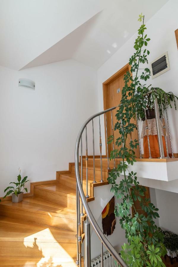 Apartments And Room Robert Korenica Exterior photo
